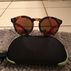 For Sale!🛍😎 Illesteva Leonard Sunglasses